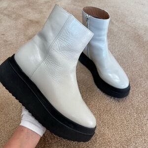 Aquatalia Leather Platform Omey Ankle Wedge Boots Bootie 8.5